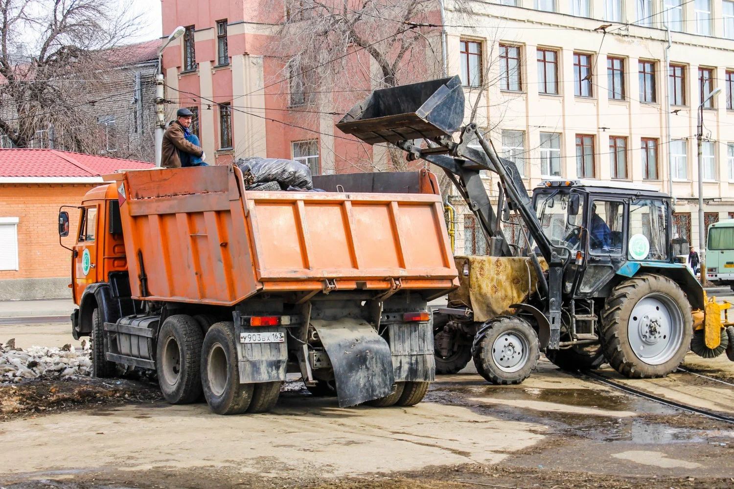 Вывоз мусора Камазом в Грозном – аренда и заказ Камаза 10 тонн от 2411 руб. в ПроМусор