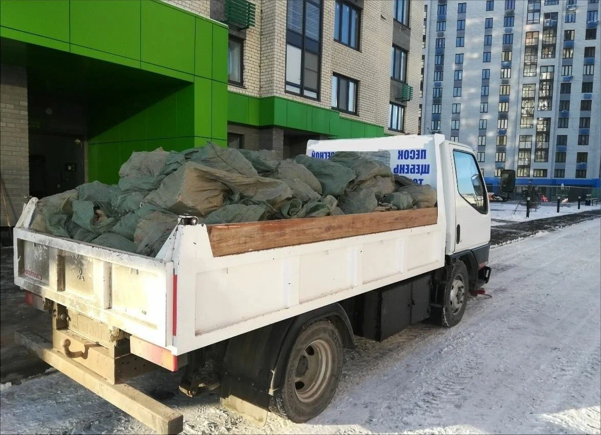 Вывоз мусора грузовым фургоном 3 тонны в Грозном — цена от 1385 руб., ПроМусор