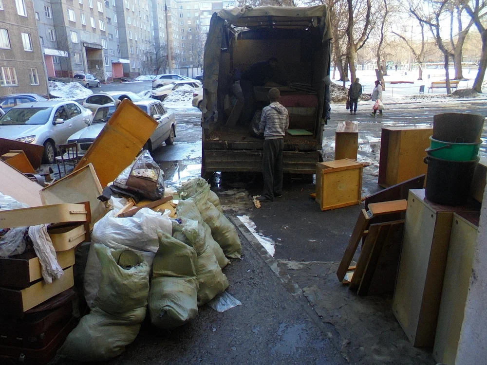 Вывоз мусора из подвала с утилизацией в Грозном в октябре