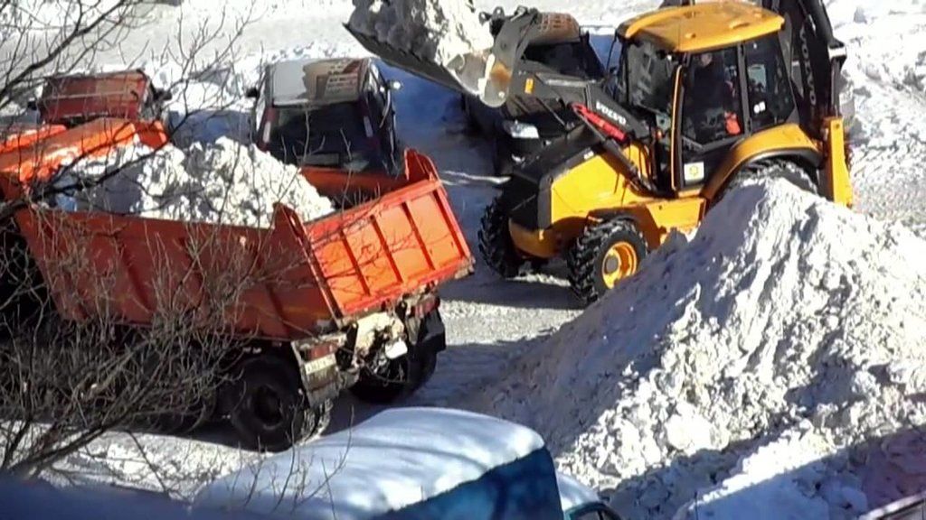 Вывоз снега с погрузкой в Грозном для организаций и частных лиц в октябре